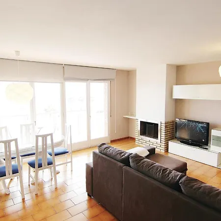 Apartment In With Kitchen *